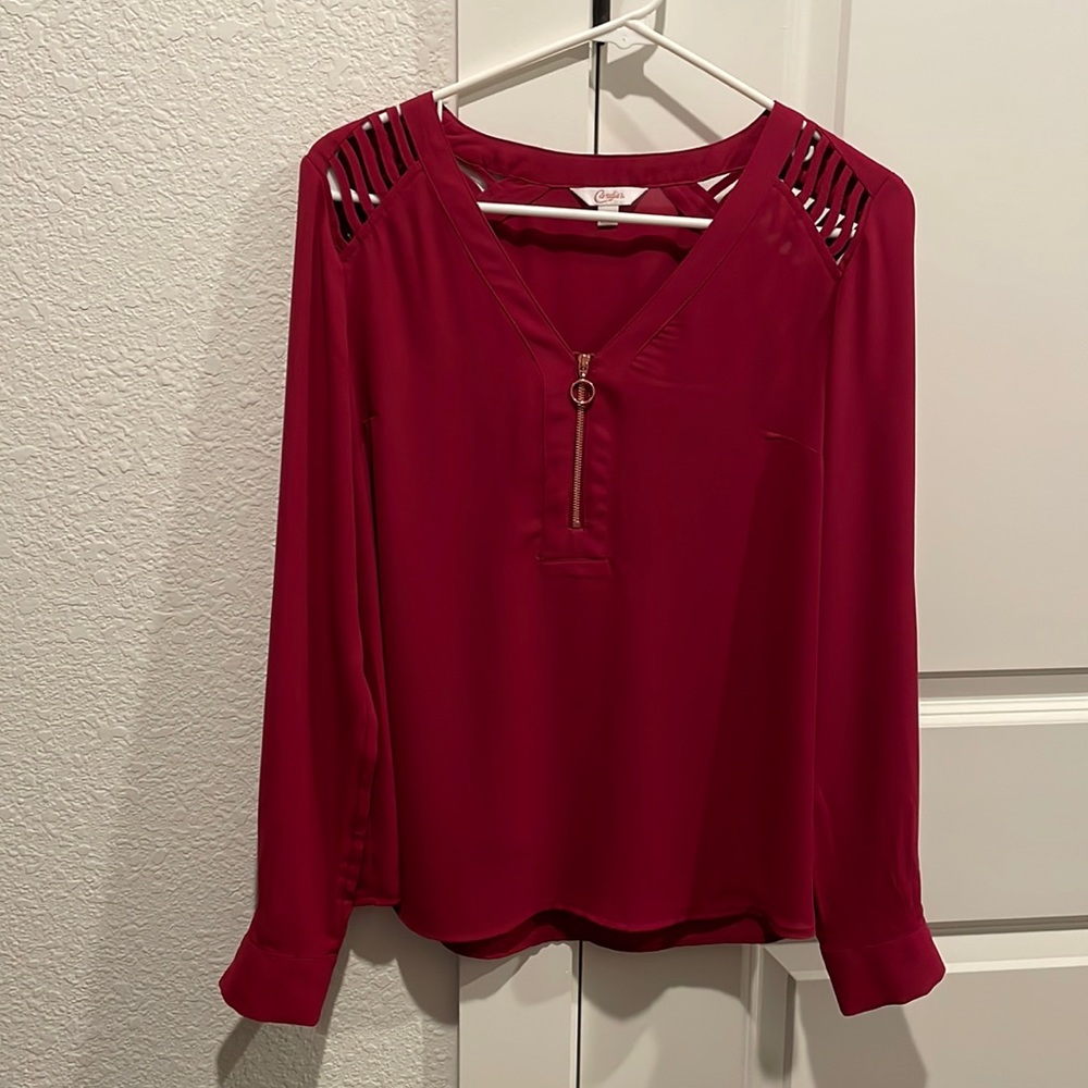 Top with rose color zipper